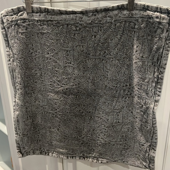 Pottery Barn Gray Distressed 20x20 Pillow Sham - Picture 4 of 5